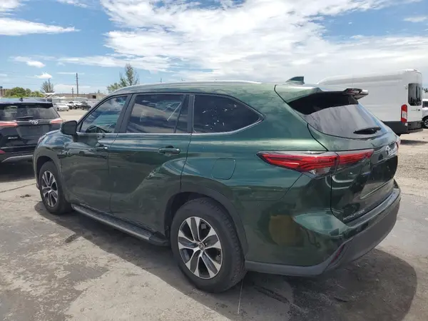 5TDKDRAH0PS506618 2023 TOYOTA HIGHLANDER - Image 2
