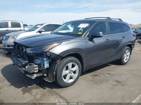 5TDKDRAH0PS510071 2023 TOYOTA HIGHLANDER - Image 2