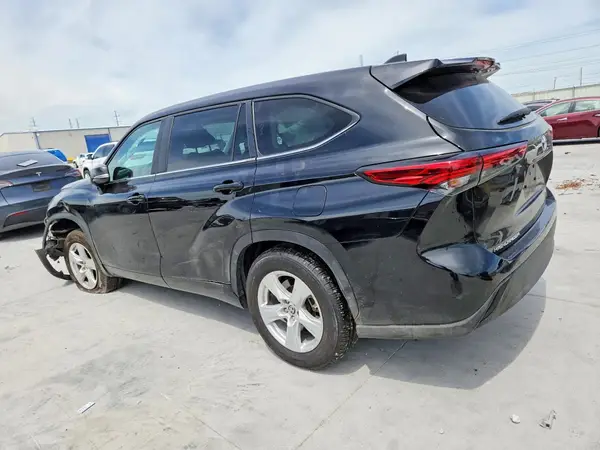 5TDKDRAH0PS512760 2023 TOYOTA HIGHLANDER - Image 2