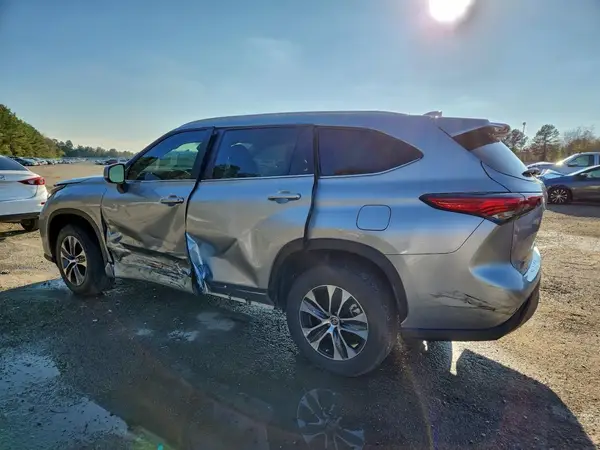 5TDKDRAH0PS514248 2023 TOYOTA HIGHLANDER - Image 2