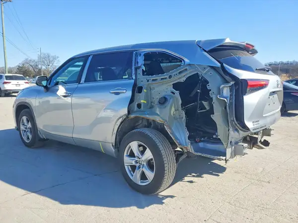 5TDKDRAH0PS517571 2023 TOYOTA HIGHLANDER - Image 2