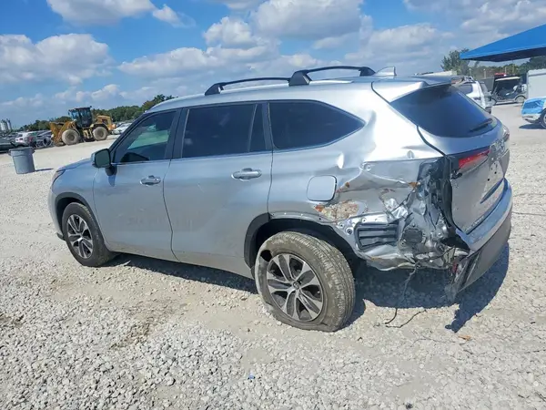5TDKDRAH0PS517912 2023 TOYOTA HIGHLANDER - Image 2