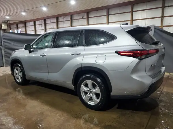 5TDKDRAH0PS525296 2023 TOYOTA HIGHLANDER - Image 2
