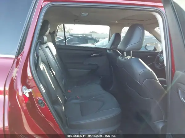 5TDKDRAH0PS527064 2023 TOYOTA HIGHLANDER - Image 8