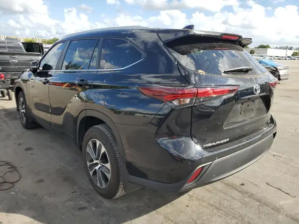 5TDKDRAH0RS053507 2024 TOYOTA HIGHLANDER - Image 2
