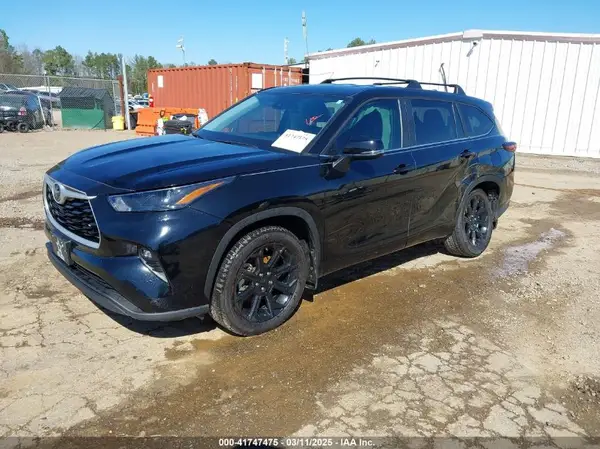 5TDKDRAH0RS529626 2024 TOYOTA HIGHLANDER - Image 2