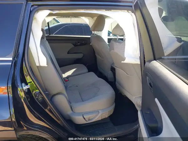 5TDKDRAH0RS529626 2024 TOYOTA HIGHLANDER - Image 8