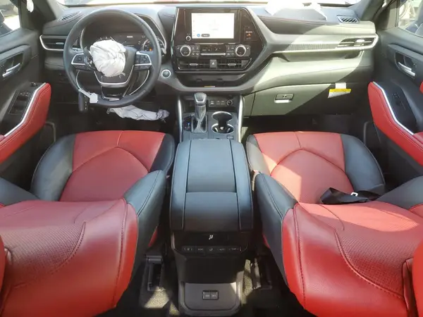 5TDKDRAH0RS530596 2024 TOYOTA HIGHLANDER - Image 8