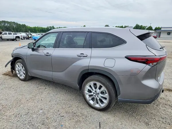 5TDKDRAH0SS552362 2025 TOYOTA HIGHLANDER - Image 2