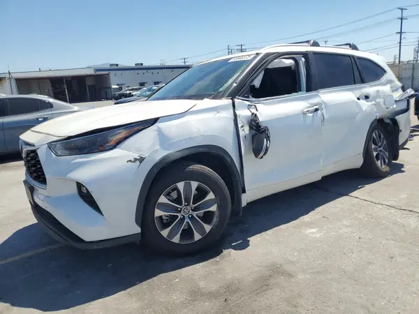 5TDKDRAH1PS004362 2023 TOYOTA HIGHLANDER - Image 1