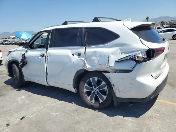 5TDKDRAH1PS004362 2023 TOYOTA HIGHLANDER - Image 2