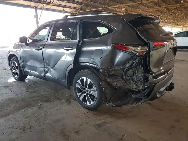 5TDKDRAH1PS005754 2023 TOYOTA HIGHLANDER - Image 2