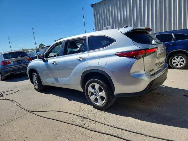 5TDKDRAH1PS022389 2023 TOYOTA HIGHLANDER - Image 2