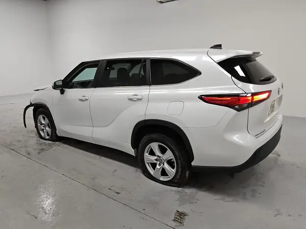 5TDKDRAH1PS027253 2023 TOYOTA HIGHLANDER - Image 2