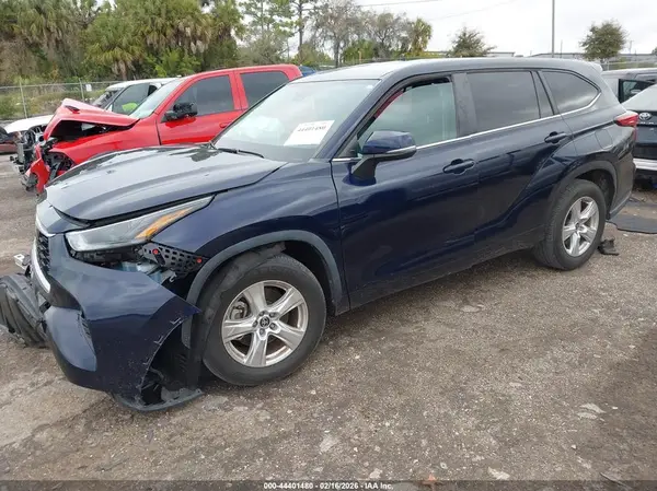 5TDKDRAH1PS042352 2023 TOYOTA HIGHLANDER - Image 2