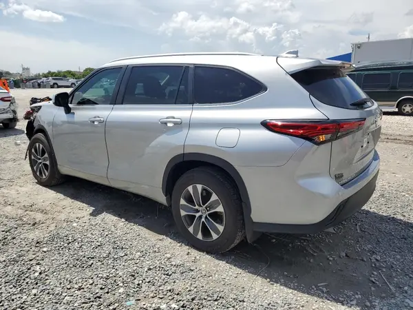 5TDKDRAH1PS049012 2023 TOYOTA HIGHLANDER - Image 2