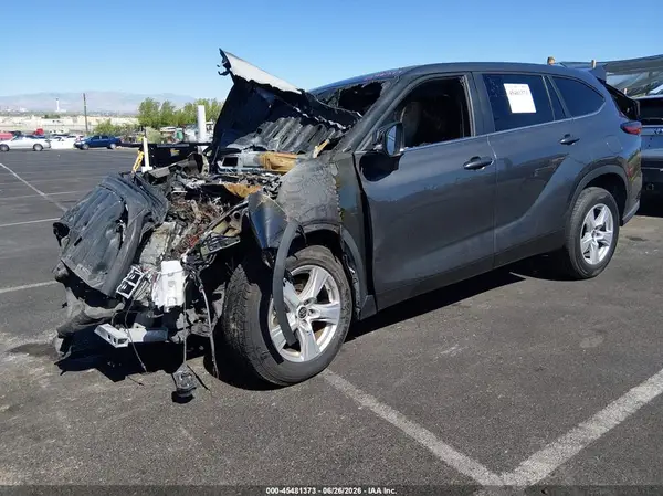 5TDKDRAH1PS502030 2023 TOYOTA HIGHLANDER - Image 2