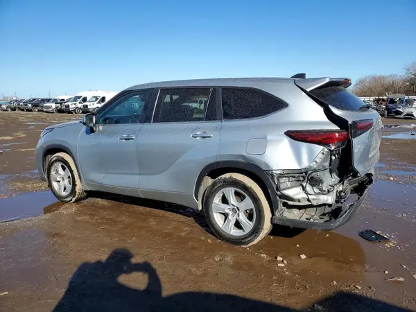 5TDKDRAH1PS505395 2023 TOYOTA HIGHLANDER - Image 2