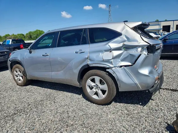 5TDKDRAH1PS510726 2023 TOYOTA HIGHLANDER - Image 2
