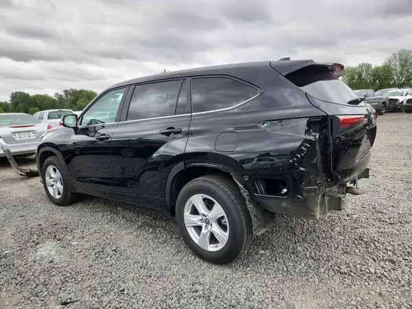 5TDKDRAH1PS510936 2023 TOYOTA HIGHLANDER - Image 2