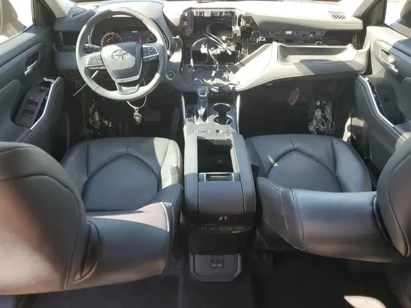 5TDKDRAH1PS512864 2023 TOYOTA HIGHLANDER - Image 8