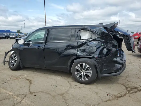 5TDKDRAH1PS516882 2023 TOYOTA HIGHLANDER - Image 2