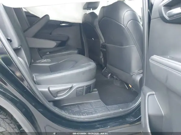 5TDKDRAH1PS517370 2023 TOYOTA HIGHLANDER - Image 8