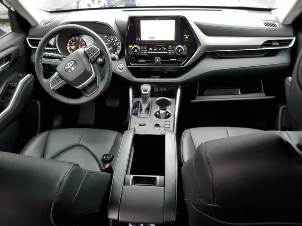 5TDKDRAH1PS523251 2023 TOYOTA HIGHLANDER - Image 8