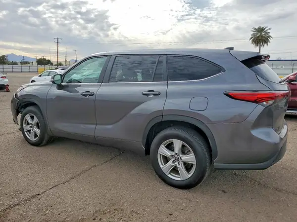 5TDKDRAH1PS523833 2023 TOYOTA HIGHLANDER - Image 2