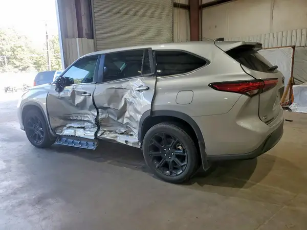 5TDKDRAH1PS525114 2023 TOYOTA HIGHLANDER - Image 2