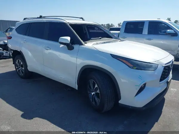 5TDKDRAH1RS051894 2024 TOYOTA HIGHLANDER - Image 1
