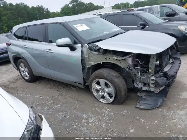5TDKDRAH1RS051975 2024 TOYOTA HIGHLANDER - Image 1