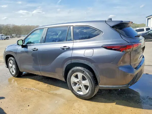 5TDKDRAH1RS054763 2024 TOYOTA HIGHLANDER - Image 2