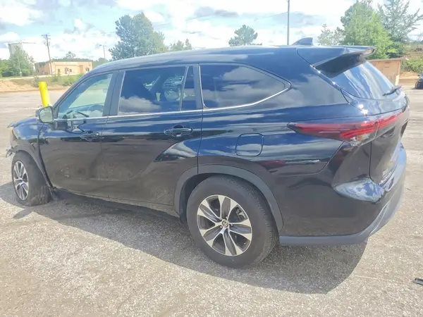 5TDKDRAH1RS530378 2024 TOYOTA HIGHLANDER - Image 2