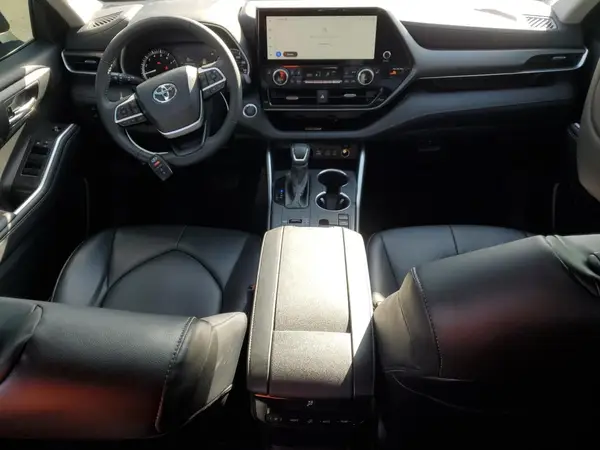 5TDKDRAH1RS535743 2024 TOYOTA HIGHLANDER - Image 8
