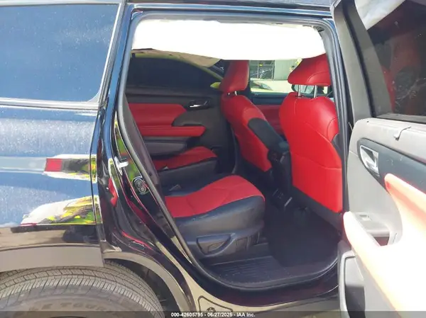 5TDKDRAH1RS537685 2024 TOYOTA HIGHLANDER - Image 8