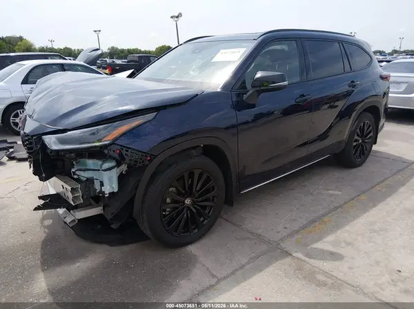 5TDKDRAH1RS543051 2024 TOYOTA HIGHLANDER - Image 2