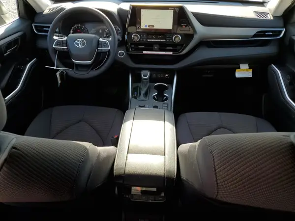5TDKDRAH1SS555092 2025 TOYOTA HIGHLANDER - Image 8