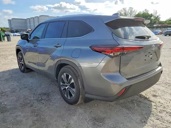 5TDKDRAH1SS558204 2025 TOYOTA HIGHLANDER - Image 2