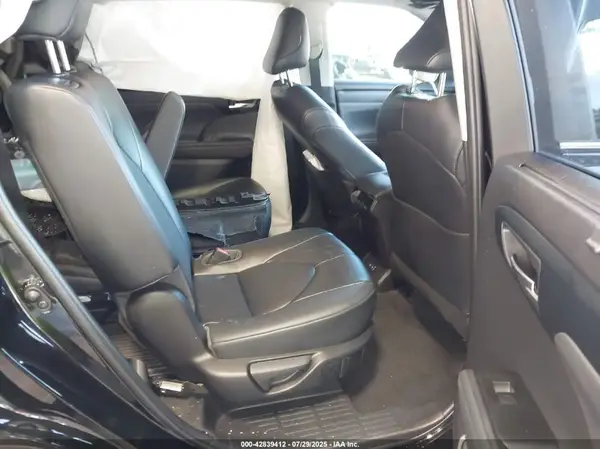 5TDKDRAH2PS012213 2023 TOYOTA HIGHLANDER - Image 8
