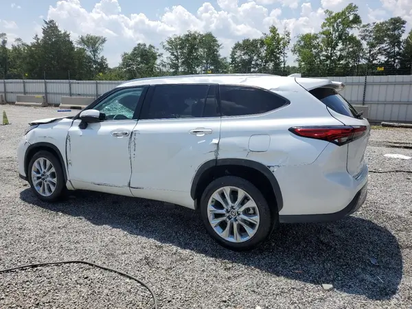 5TDKDRAH2PS014740 2023 TOYOTA HIGHLANDER - Image 2