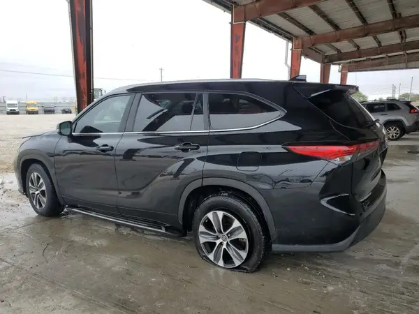 5TDKDRAH2PS014852 2023 TOYOTA HIGHLANDER - Image 2