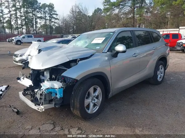 5TDKDRAH2PS023924 2023 TOYOTA HIGHLANDER - Image 2