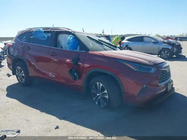 5TDKDRAH2PS035765 2023 TOYOTA HIGHLANDER - Image 1