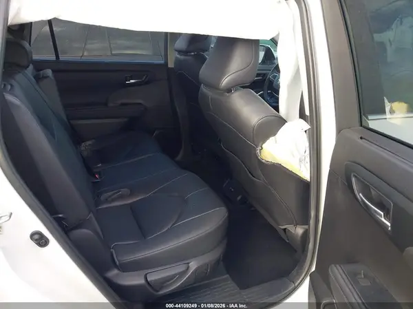5TDKDRAH2PS037144 2023 TOYOTA HIGHLANDER - Image 8