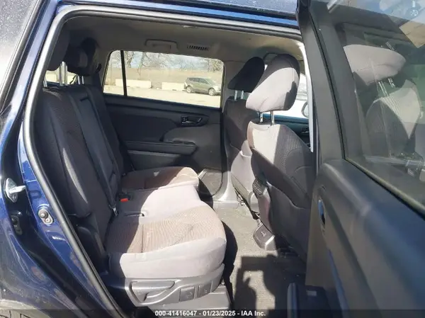 5TDKDRAH2PS038827 2023 TOYOTA HIGHLANDER - Image 8