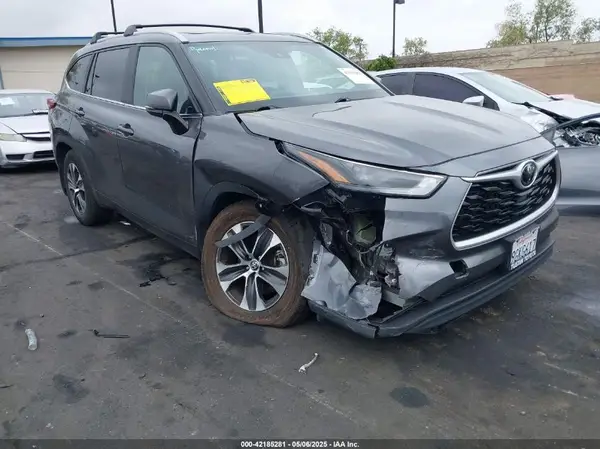 5TDKDRAH2PS038908 2023 TOYOTA HIGHLANDER - Image 1
