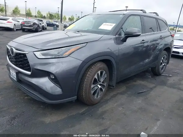 5TDKDRAH2PS038908 2023 TOYOTA HIGHLANDER - Image 2