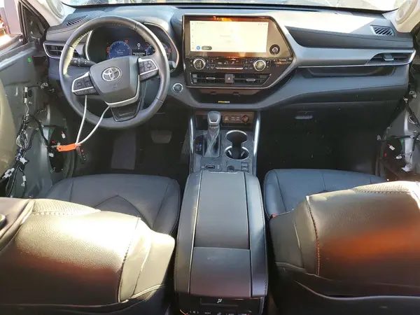 5TDKDRAH2PS041727 2023 TOYOTA HIGHLANDER - Image 8