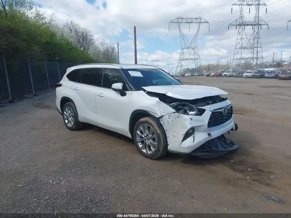 5TDKDRAH2PS043249 2023 TOYOTA HIGHLANDER - Image 1